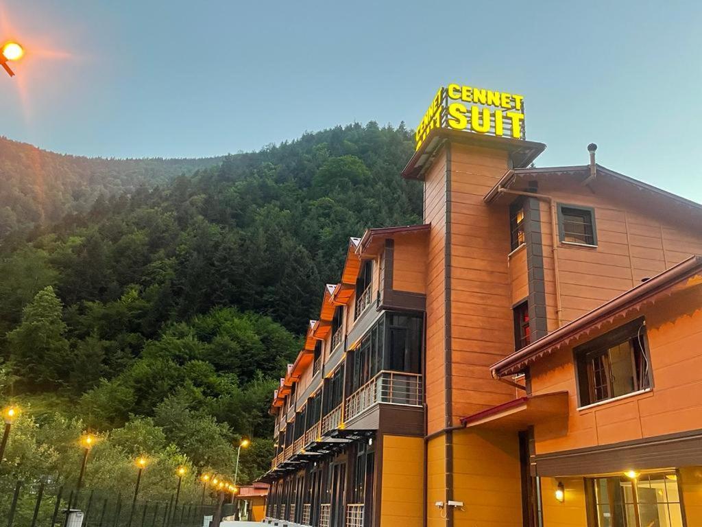 Cennet Suit Otel Uzungöl Εξωτερικό φωτογραφία